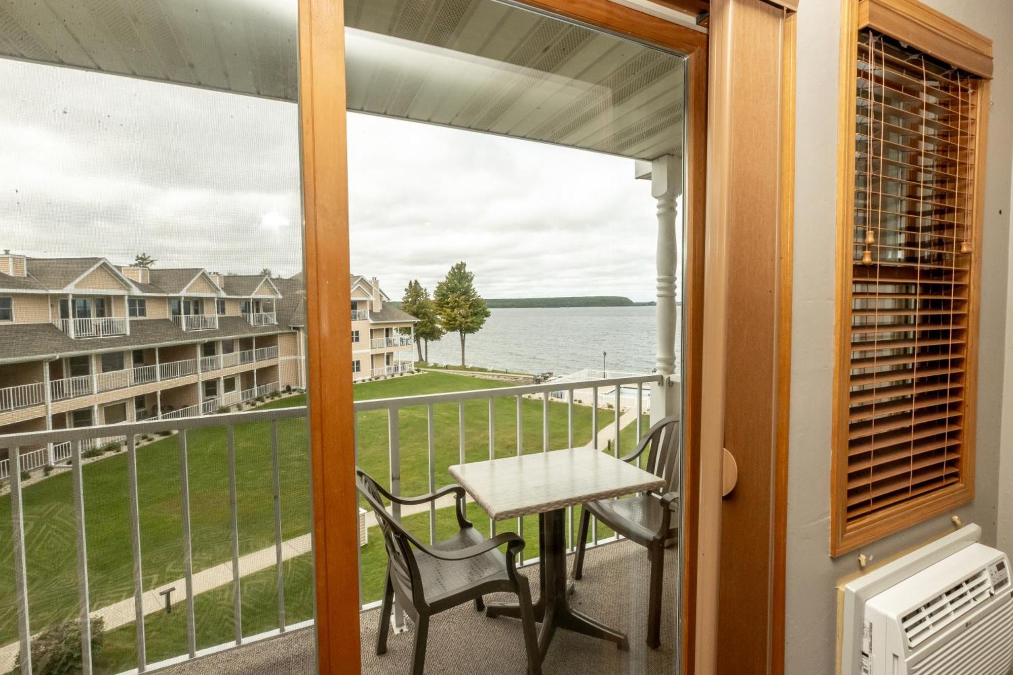 Westwood Shores Waterfront Resort Sturgeon Bay Extérieur photo