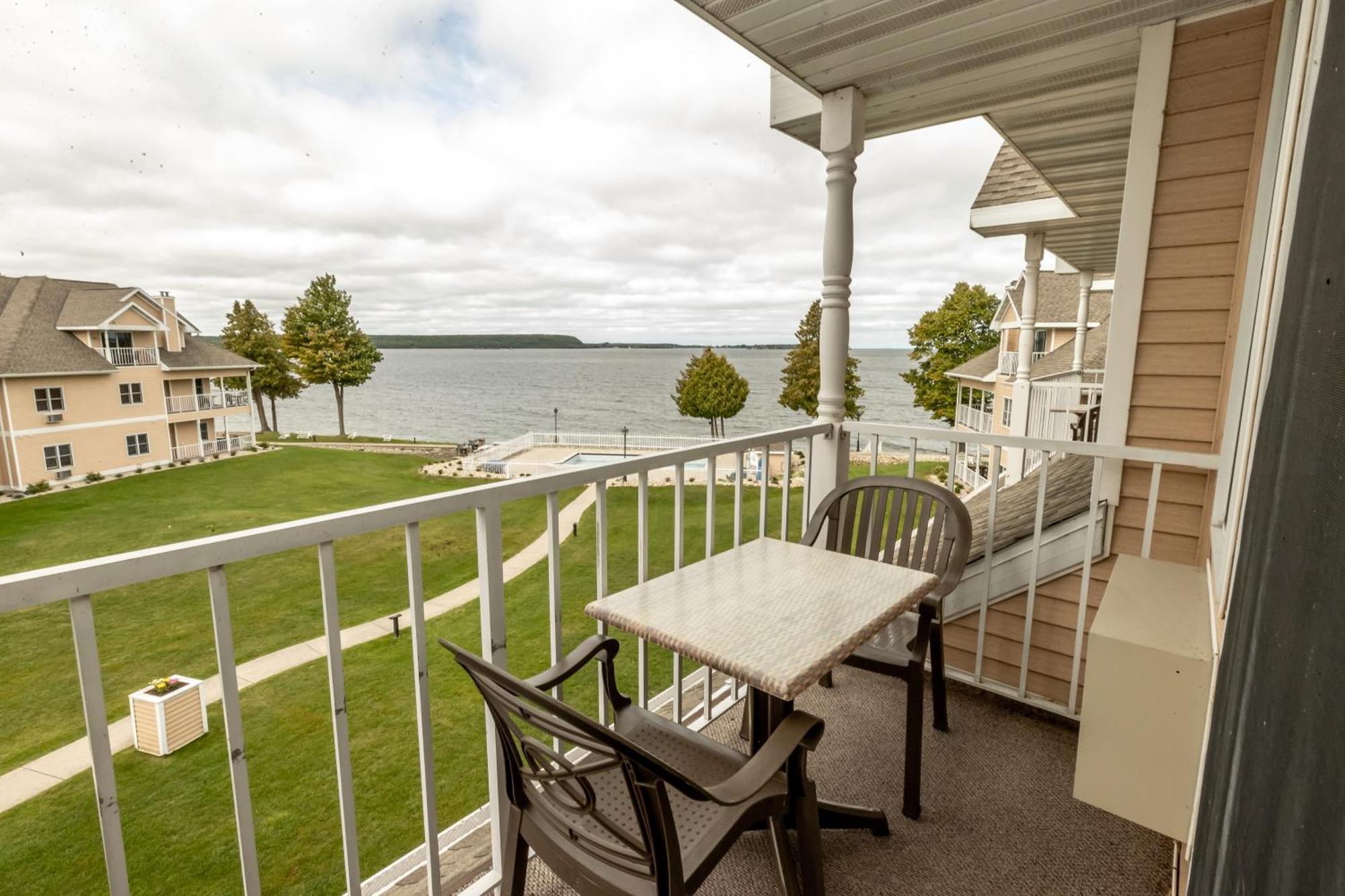 Westwood Shores Waterfront Resort Sturgeon Bay Extérieur photo