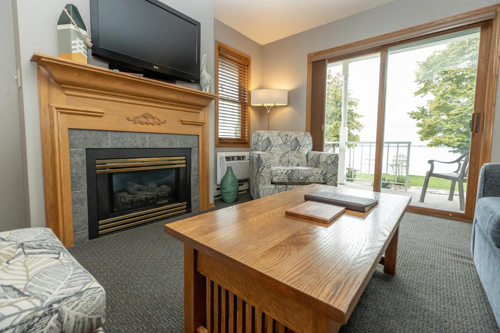 Westwood Shores Waterfront Resort Sturgeon Bay Extérieur photo