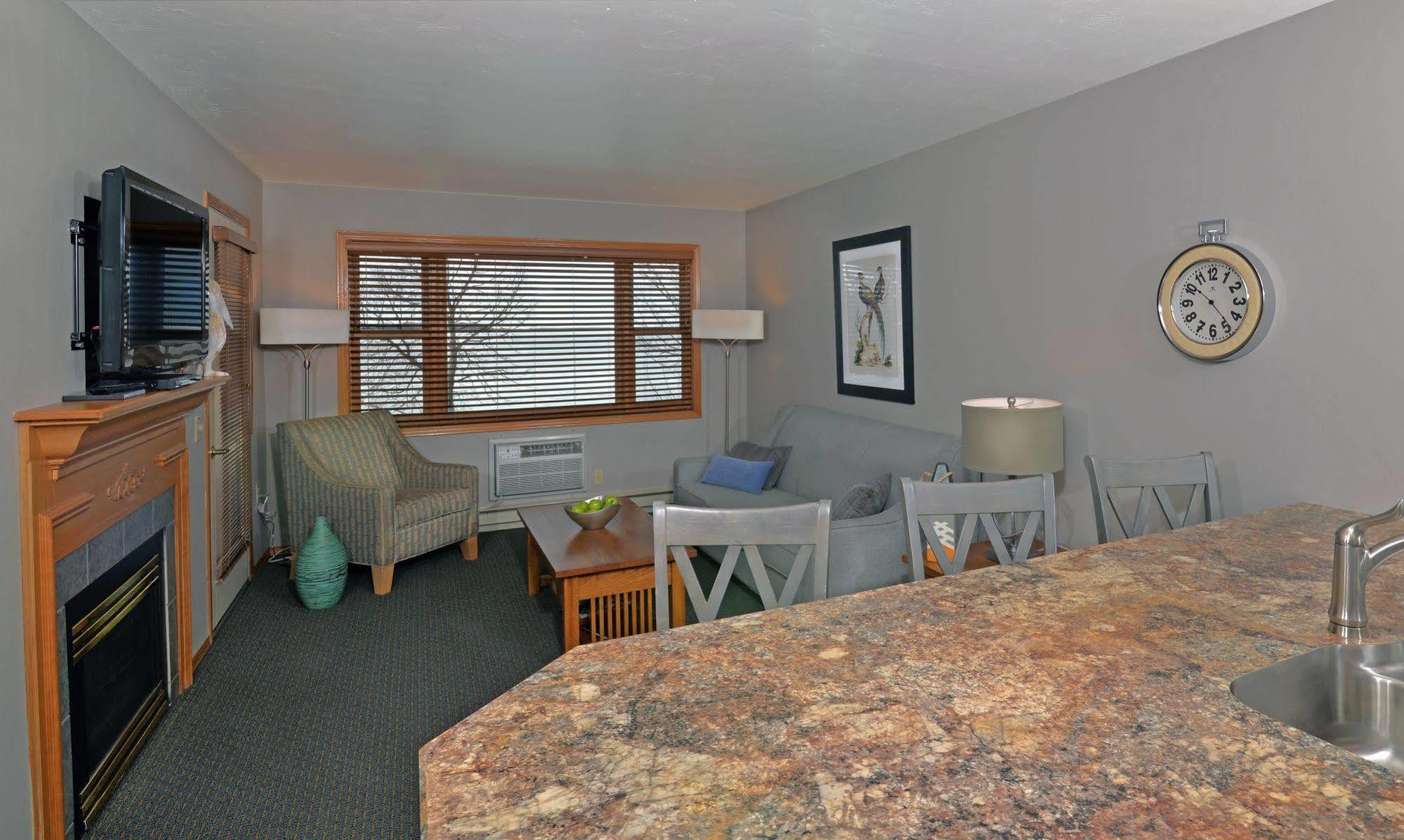 Westwood Shores Waterfront Resort Sturgeon Bay Extérieur photo