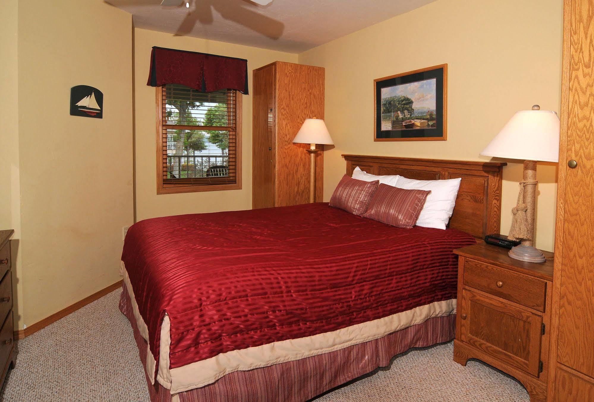 Westwood Shores Waterfront Resort Sturgeon Bay Extérieur photo