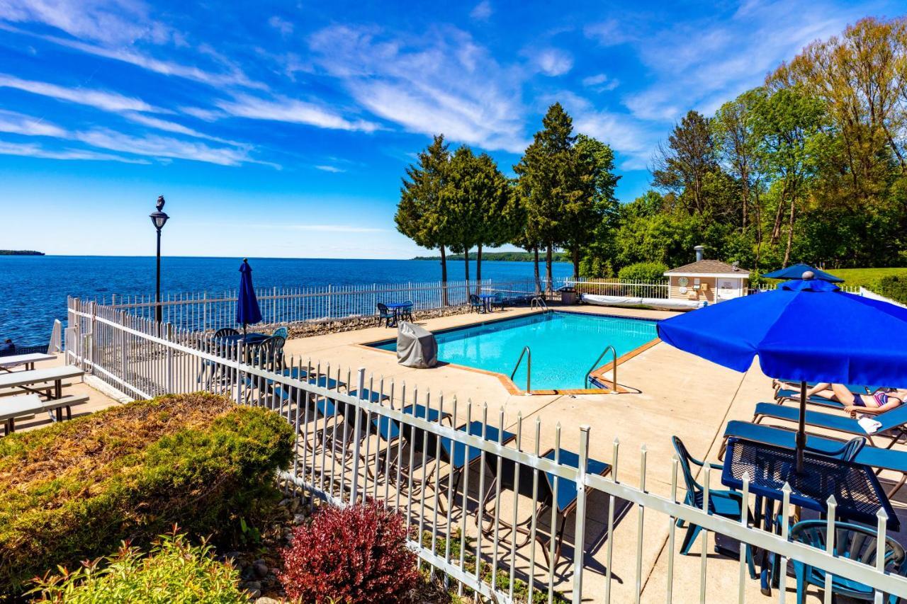 Westwood Shores Waterfront Resort Sturgeon Bay Extérieur photo