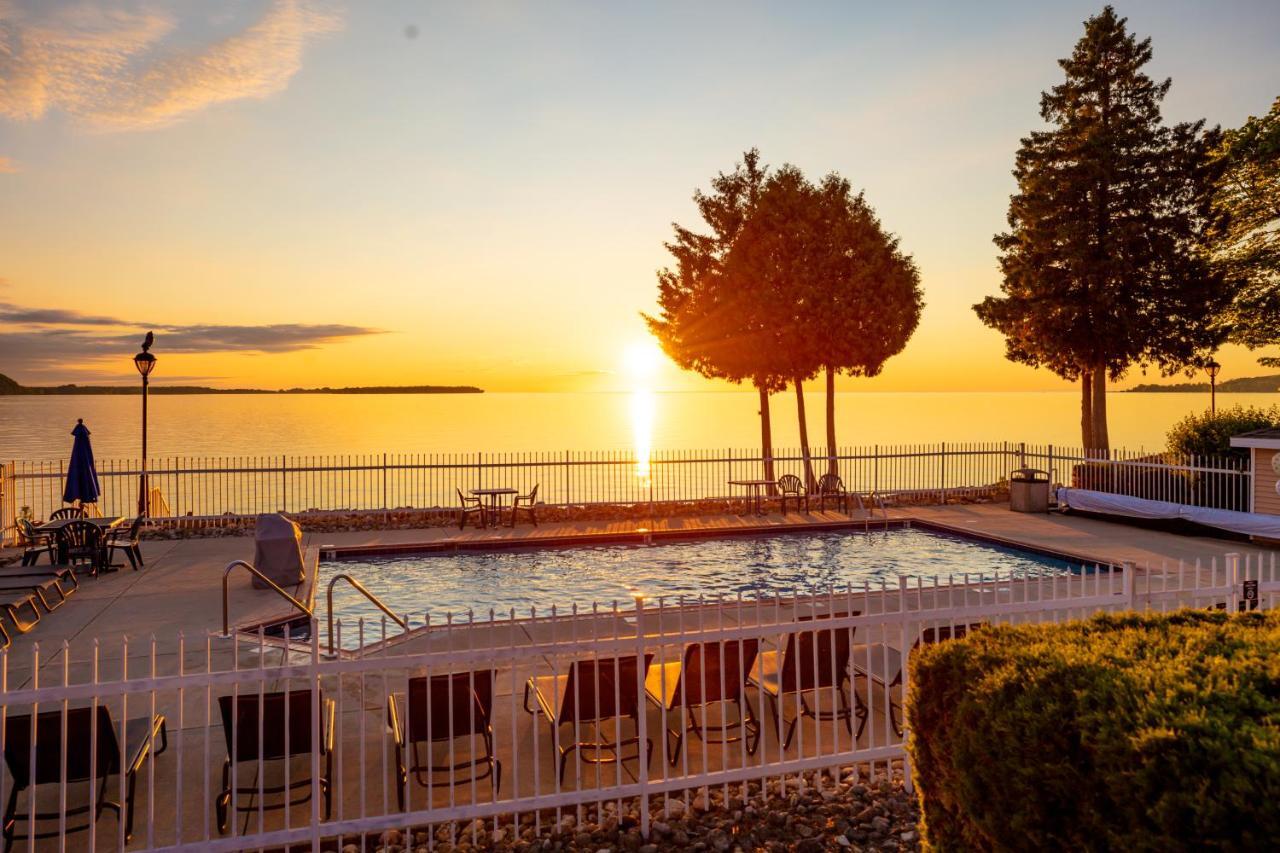 Westwood Shores Waterfront Resort Sturgeon Bay Extérieur photo