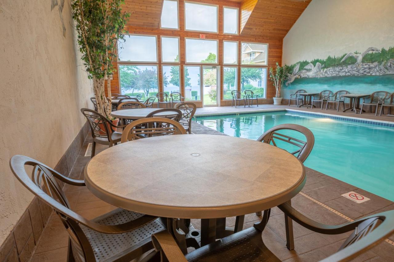 Westwood Shores Waterfront Resort Sturgeon Bay Extérieur photo